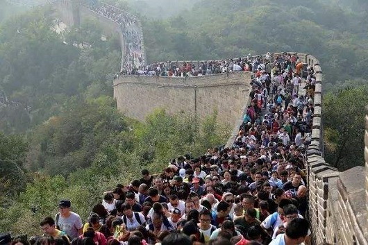 國(guó)慶假期已過(guò)，鋼結(jié)構(gòu)工程隊(duì)重新恢復(fù)了忙碌