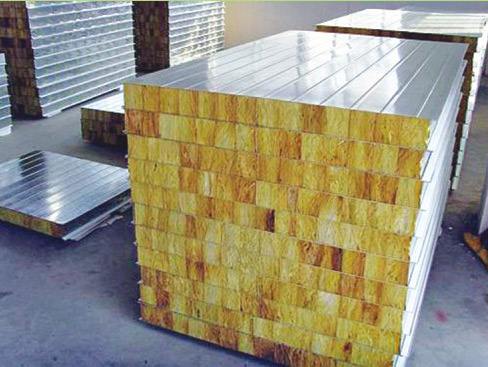 常見的鋼結(jié)構(gòu)廠房保溫材料，每一個都很好