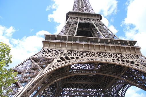 法國(guó)巴黎埃菲爾鐵塔(鋼結(jié)構(gòu)建筑)